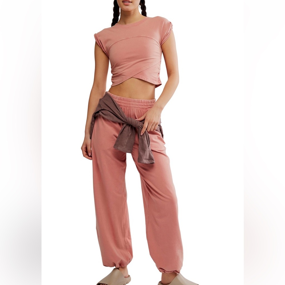 NWT FREE PEOPLE - FP movement hot shot set in petal color size M - Picture 6 of 14